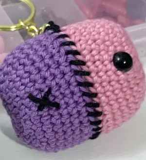 ILL PILL Keychain Pattern