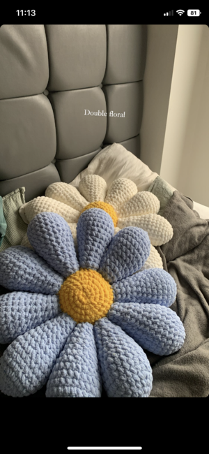 Large Flower Pillow (43cm)