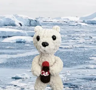 Cola Polar Bear