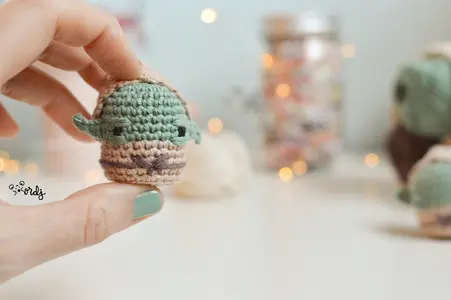 Mini Yoda amigurumi