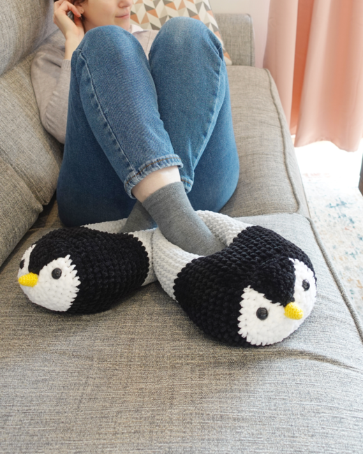 Chunky Penguin Slippers: Crochet pattern Ribblr