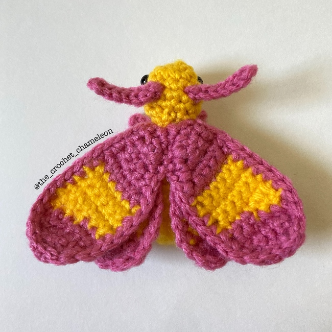 Mini Rosy Maple Moth Finger Puppet