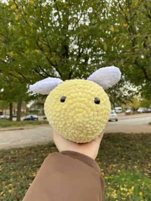 Crochet bee pattern