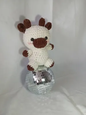 Charlotte: cute crochet cow