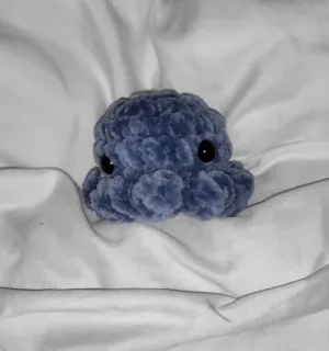 Crochet mini octopus (with YOUTUBE tutorial)