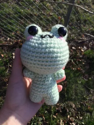 Stubby Frog Crochet Pattern