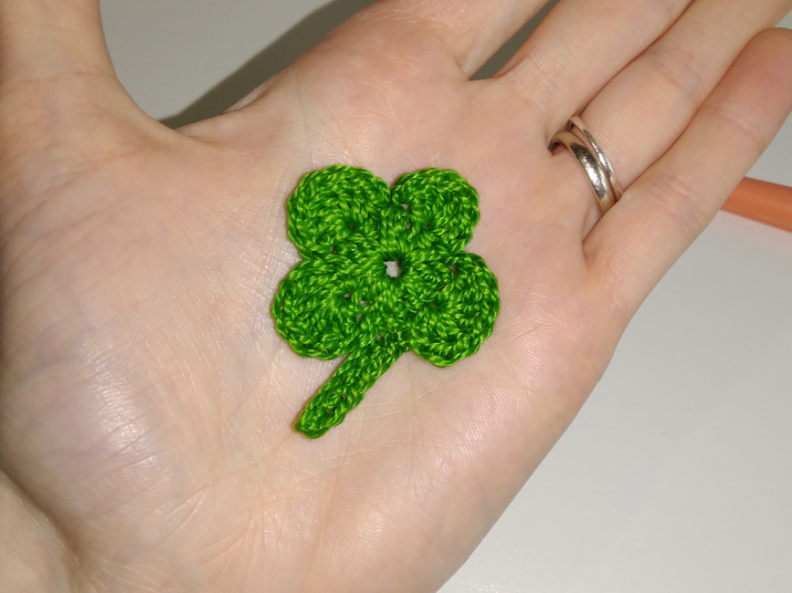 Crochet Four Leaf Clover Keychain  Crochet clover, Diy crochet, Crochet  patterns