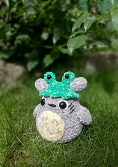 Mini Totoro Crochet Keychain - A Free Pattern 