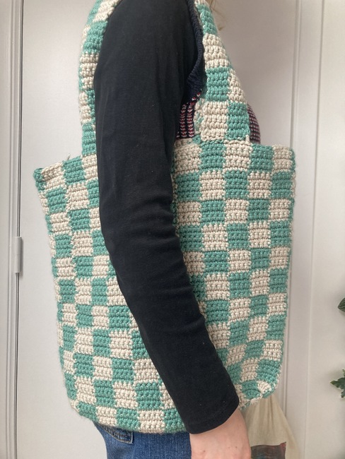 Easy Checkered Crochet Tote Pattern Graphic by Yeoja Makes · Creative  Fabrica