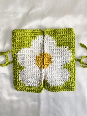 The Happy Daisy Travel Kit Crochet Pattern | BigDreamCrochet