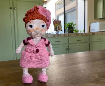 Lucy Ricardo candy factory amigurumi doll // I Love Lucy