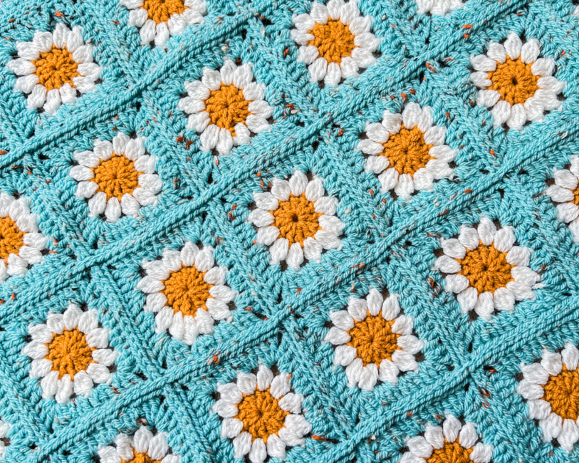 Crochet Daisy Square Blanket / Free Crochet Pattern