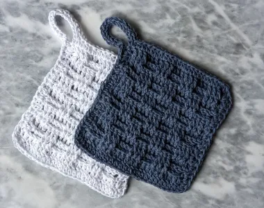 Basket weave textured dishcloth