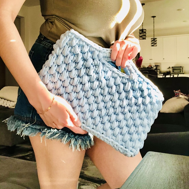 Crochet Bag with T-shirt Yarn  Crochet handbags patterns, Crochet  handbags, Crochet purse patterns