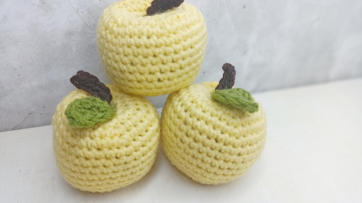 CROCHET PATTERN: Peach Play Food, Easy Amigurumi Downloadable Beginner  Crochet Pattern 