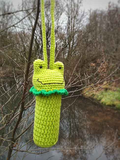 Frog Water Bottle Holder, Cozy Bottle Carrier Bag, Crochet Water Bottle  Sling, Carrier With Pocket 