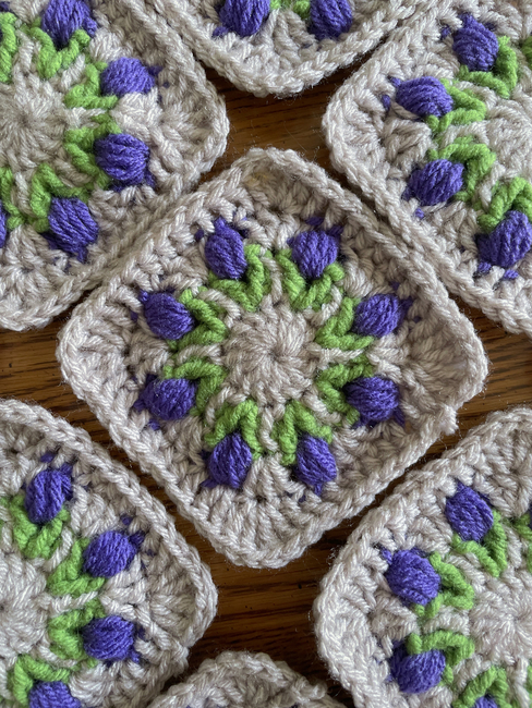 How to Crochet an Easy Granny Square