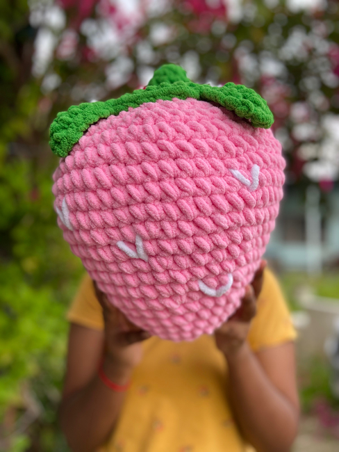 Strawberry Can CoozieCozy: Crochet pattern | Ribblr