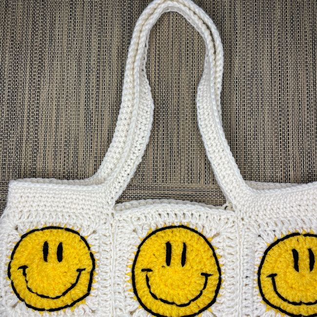 Crochet Smiley Granny Square: Crochet pattern