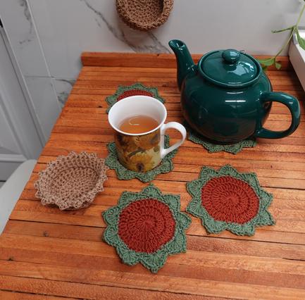 Succulent Plant Pot Coaster Set: Crochet pattern