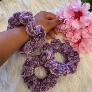 VELVET CROCHET SCRUNCHIE