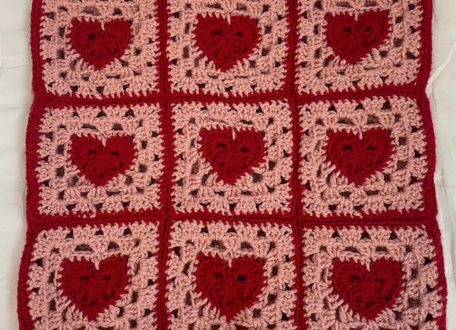 Granny Square Heart Tote Bag: Crochet pattern