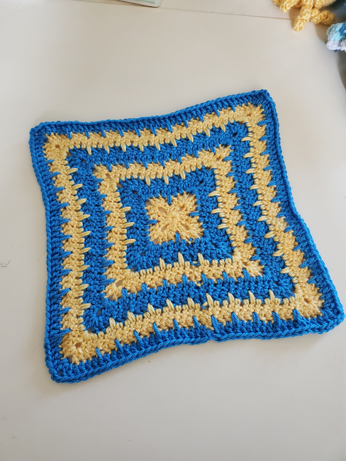 Solid Granny Square - Crochet Tutorial - Sweet Bee Crochet