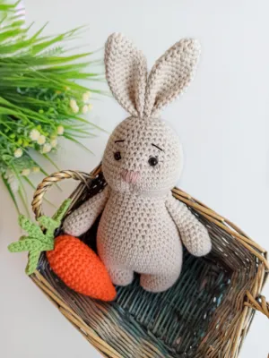 Crochet bunny, rabbit amigurumi pattern