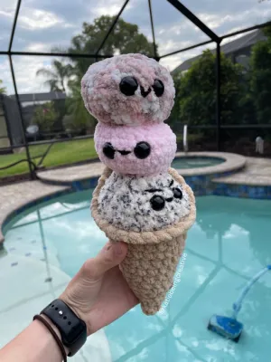 3 Scoop Ice Cream Cone No-Sew Crochet Pattern