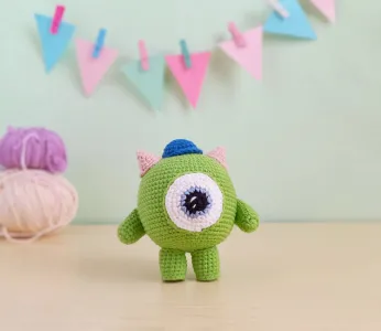 Mike Wazowski monster amigurumi