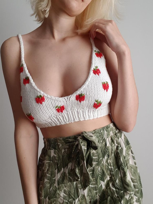 Simple Cosy Bralette Knitting pattern by ByLambert