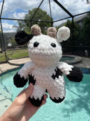 Small Low-Sew Cow Crochet Pattern