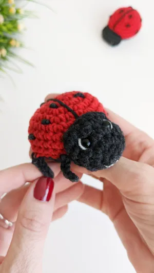 Crochet ladybug amigurumi pattern, ladybug keychain easy crochet pattern