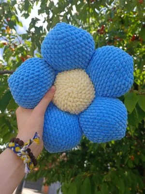 Small flower crochet pilliw