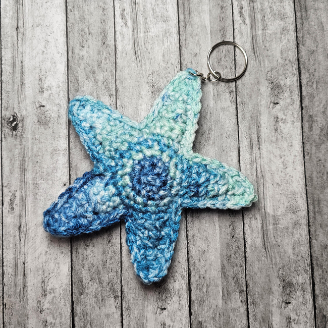 Baby Starfish Keychain: Crochet pattern