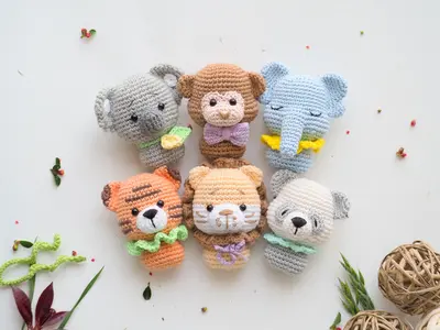 \'Mini toys\' Elephant, lion, koala, tiger, monkey and panda