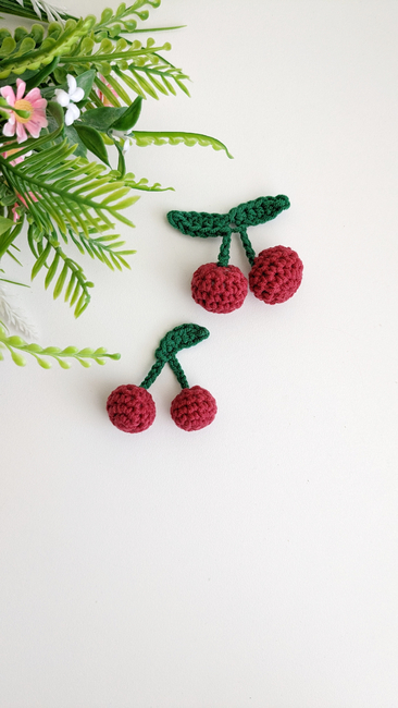 Crochet Cherry Keychain Tutorial - Crochet Kingdom  Crochet keychain  pattern, Crochet flower patterns, Crochet keychain