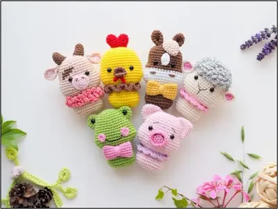 \'Mini toys\' Chick, piggy, cow, frog, sheep and horse