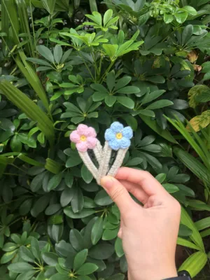 Flower hairpins