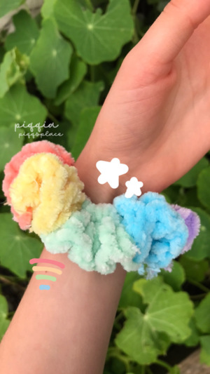 free crochet rainbow scrunchie pattern !!