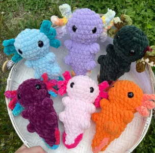 No-Sew Mini Axolotl