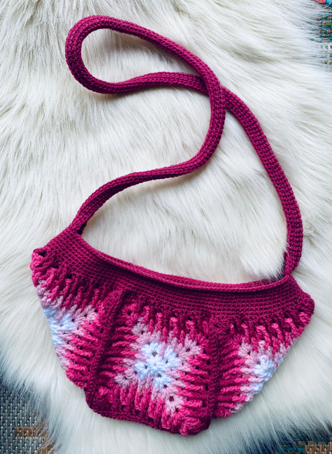 Granny Square Bag - Free Crochet Pattern - The Purple Poncho