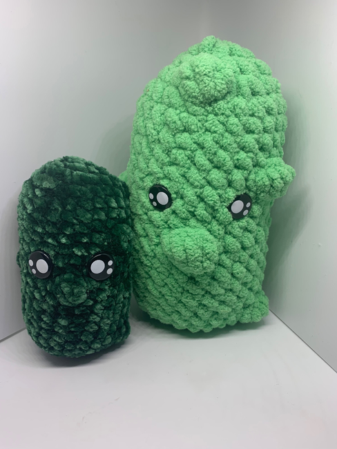 How to Crochet a Pickle! (Beginner-Friendly) 