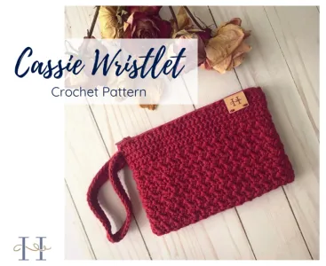 Cassie Wristlet