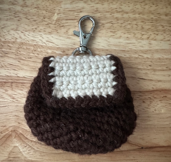 Mini Moon Keychain Pattern: Crochet pattern | Ribblr