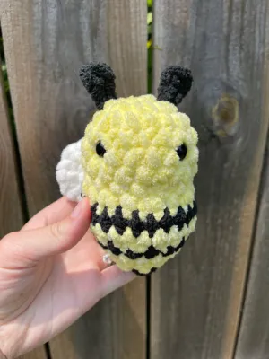 No Sew Mini Bumble Bee