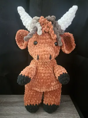 Highland Cow Plushie