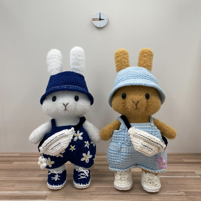 Dressup Bunny Amigurumi Overall: Crochet pattern