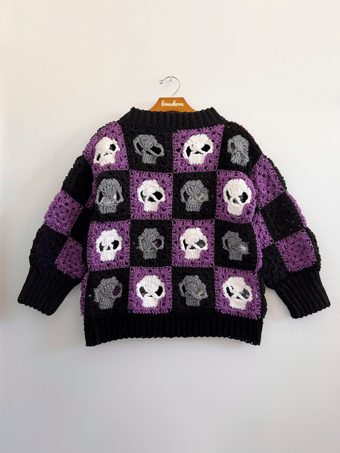 Skull granny square cardigan. Right on time for Spooky Season! : r