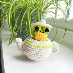 Earl Green the Teapot Frog Pattern